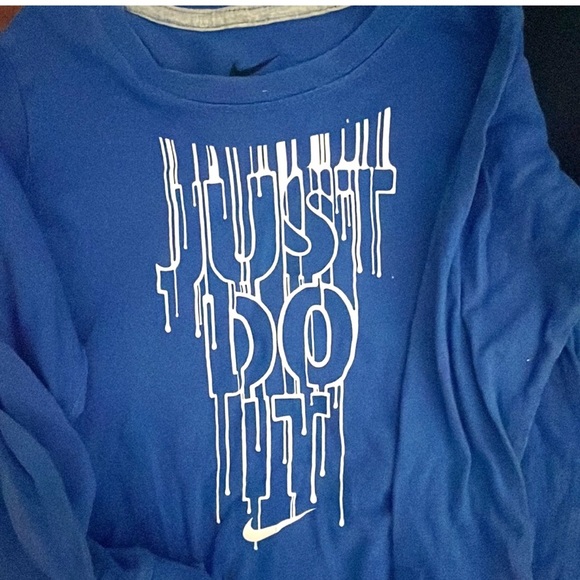 NIKE BUNDLE: Nike long sleeve shirt and Nike pants - Picture 2 of 4